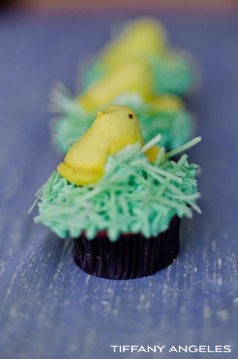 easter cupcakes with peeps. easter cupcakes peeps.